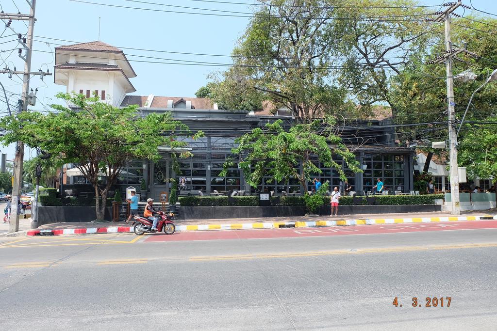 Piccolo Restaurant&Guest house Pattaya Esterno foto